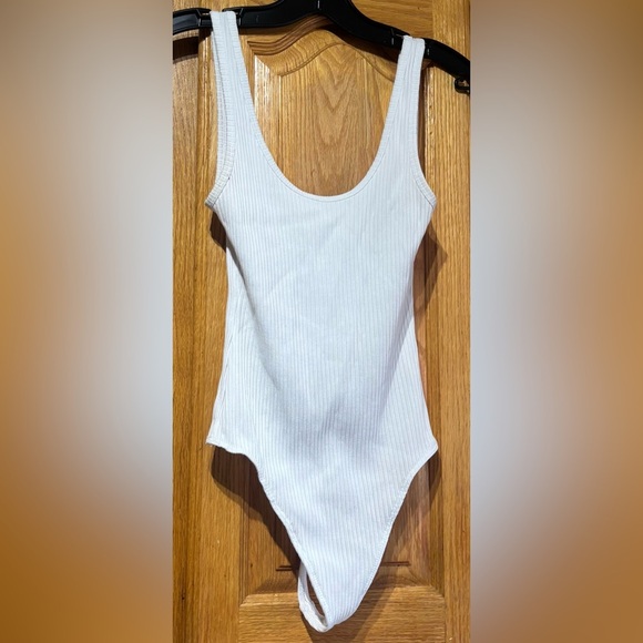 Aritizia Wilfred Free White Ribbed Bodysuit Small EUC - Picture 2 of 9